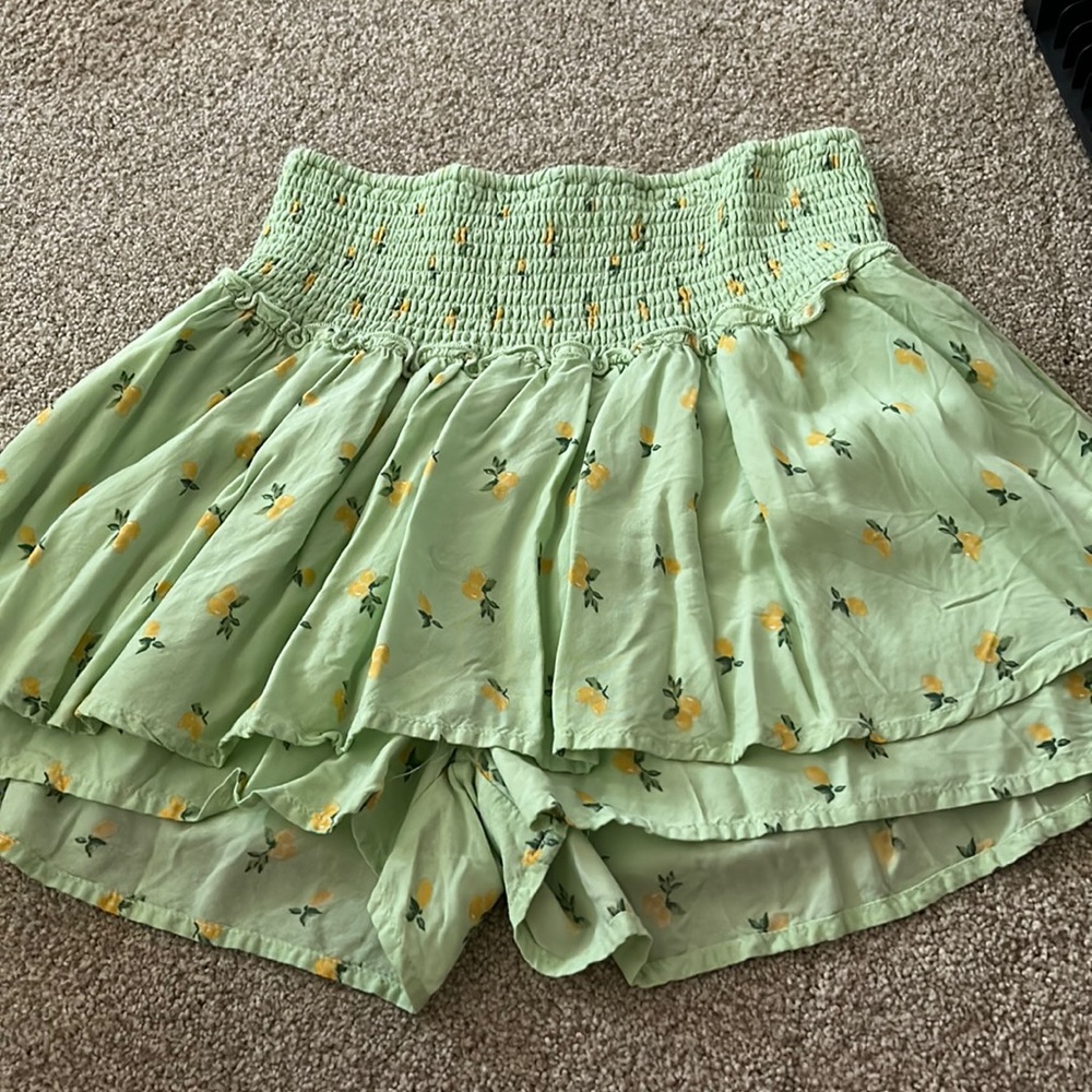 Darling High rise lemon mini skirt from Hollister!